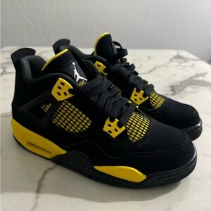 Air Jordan 4 Retro